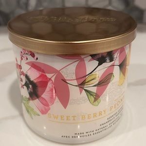 Brand New Bath & Body Works Sweet Berry Peony 3 Wick Candle